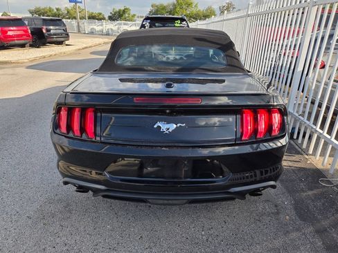 Used 2018 Ford Mustang Premium RWD image 6