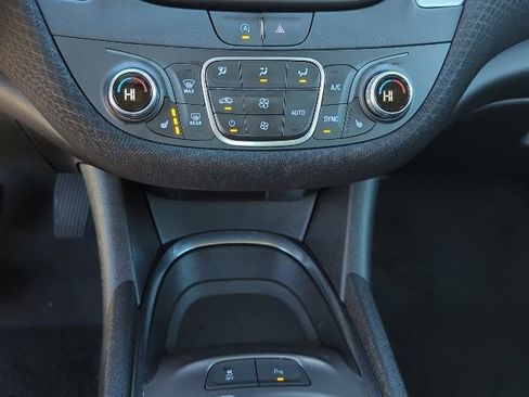 Used 2025 Chevrolet Malibu LT image 8