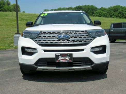 Used 2023 Ford Explorer Limited image 12