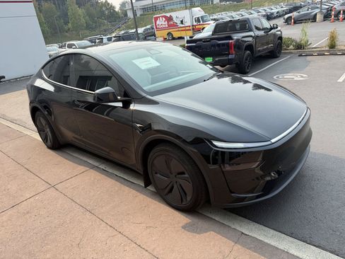 Used 2026 Tesla Model Y Long Range AWD/4WD image 6