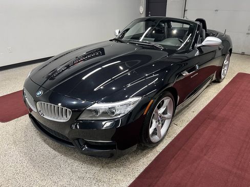 Used 2015 BMW Z4 sDrive35is image 4