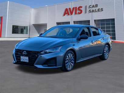 Used 2025 Nissan Altima 2.5 SV