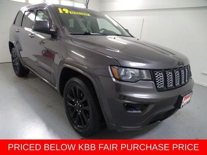 Used 2019 Jeep Grand Cherokee Altitude