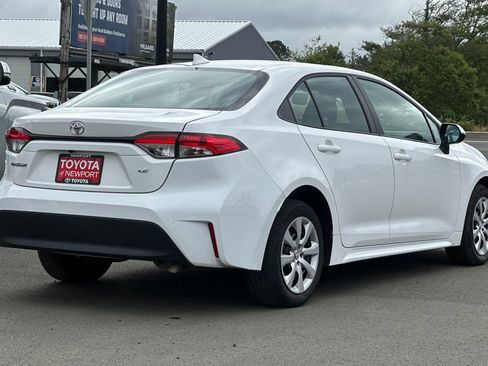 Used 2023 Toyota Corolla LE FWD image 4