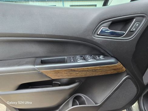 Used 2018 GMC Canyon Denali image 14