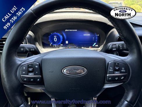 Used 2020 Ford Explorer Platinum w/ Premium Technology Package image 18