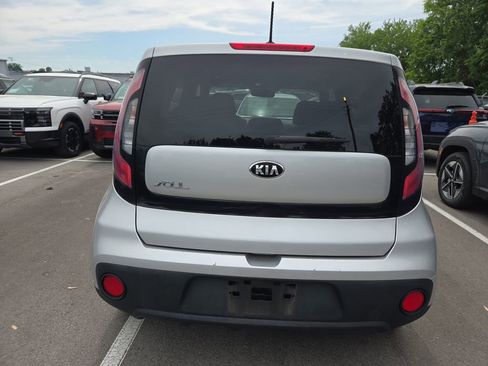 Used 2017 Kia Soul FWD image 5