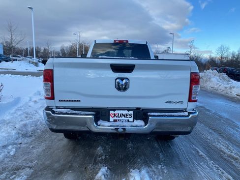Used 2024 RAM 3500 Big Horn AWD/4WD image 5