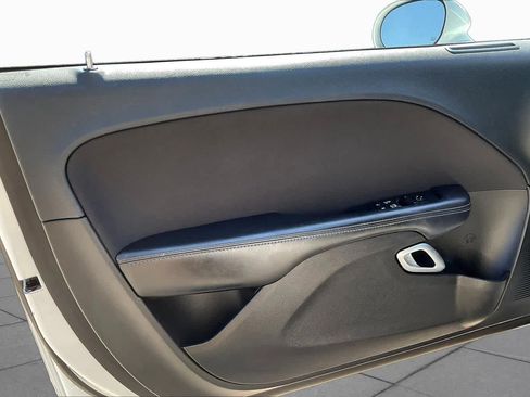 Used 2019 Dodge Challenger SXT RWD image 21