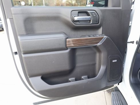 Used 2020 Chevrolet Silverado 1500 LT Trail Boss image 12