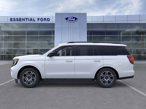New 2025 Ford Expedition Active image 3