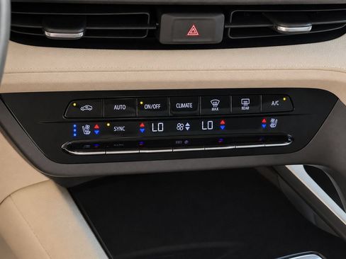 Certified 2021 Buick Envision Avenir FWD image 24