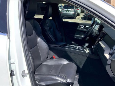 Used 2021 Volvo XC60 T5 Inscription w/ Advanced Package AWD/4WD image 8