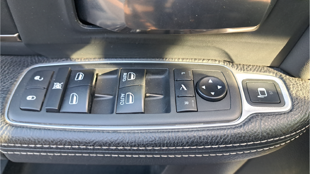 Used 2019 RAM 2500 Limited AWD/4WD image 25