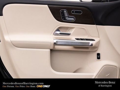 New 2026 Mercedes-Benz GLB 250 4MATIC image 15