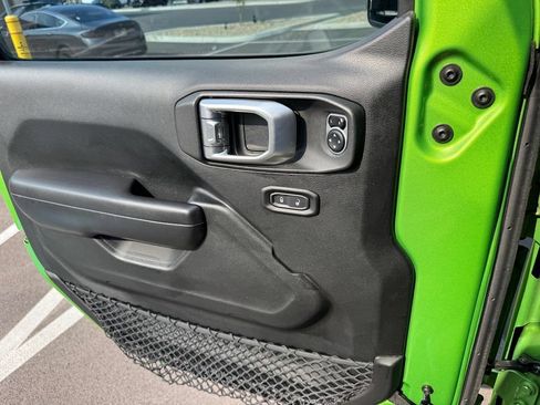 Used 2018 Jeep Wrangler Sport AWD/4WD image 16