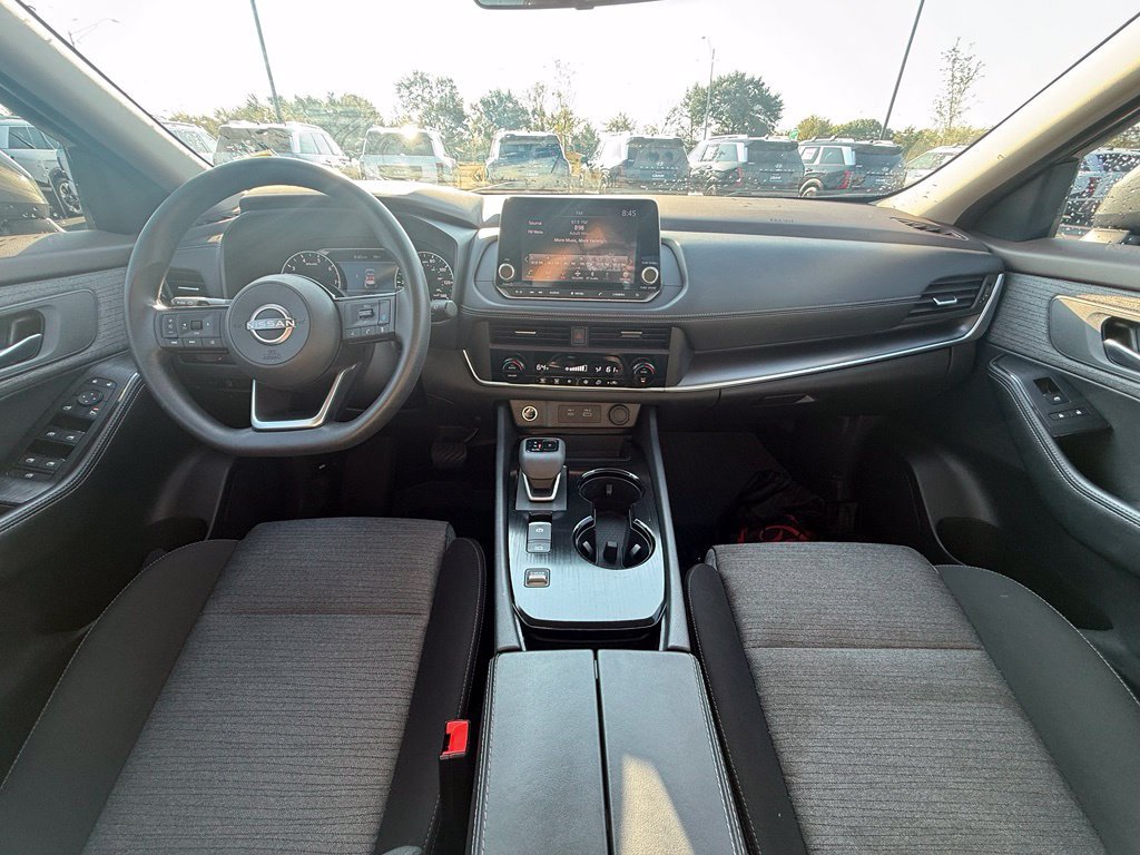 Used 2023 Nissan Rogue SV FWD image 28