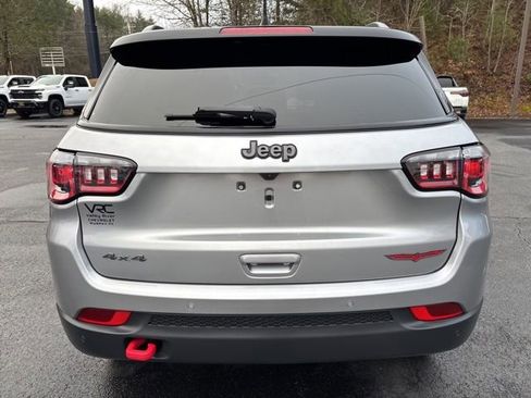 Used 2023 Jeep Compass Trailhawk AWD/4WD image 4