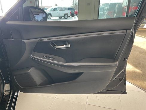 Used 2021 Nissan Sentra SV image 25