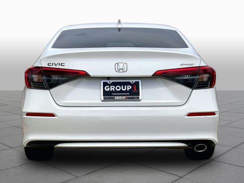 Used 2023 Honda Civic Sport image 5