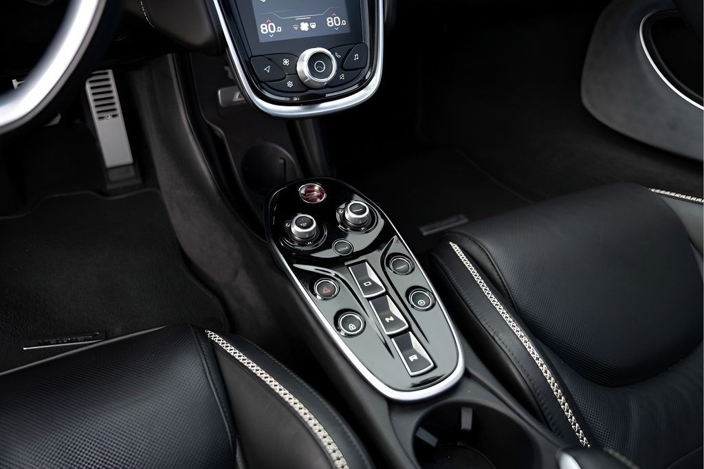 Used 2023 McLaren GT RWD image 43