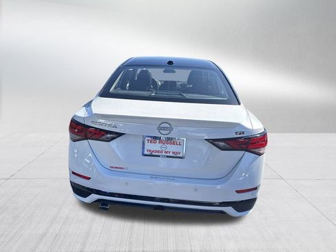 New 2025 Nissan Sentra SR w/ SR Premium Package FWD image 4