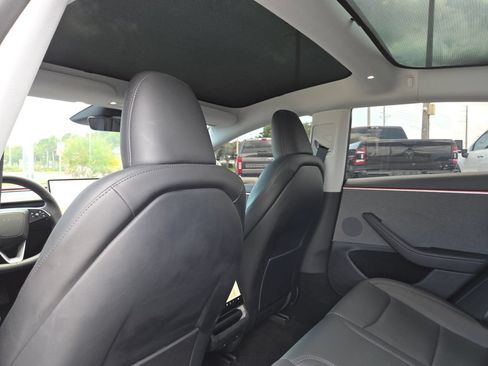 Used 2025 Tesla Model 3 Long Range RWD image 23