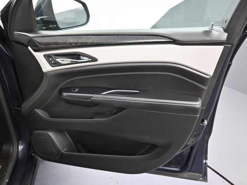 Used 2016 Cadillac SRX Luxury AWD/4WD image 17
