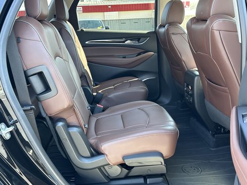 Used 2018 Buick Enclave Avenir w/ Avenir Technology Package image 13