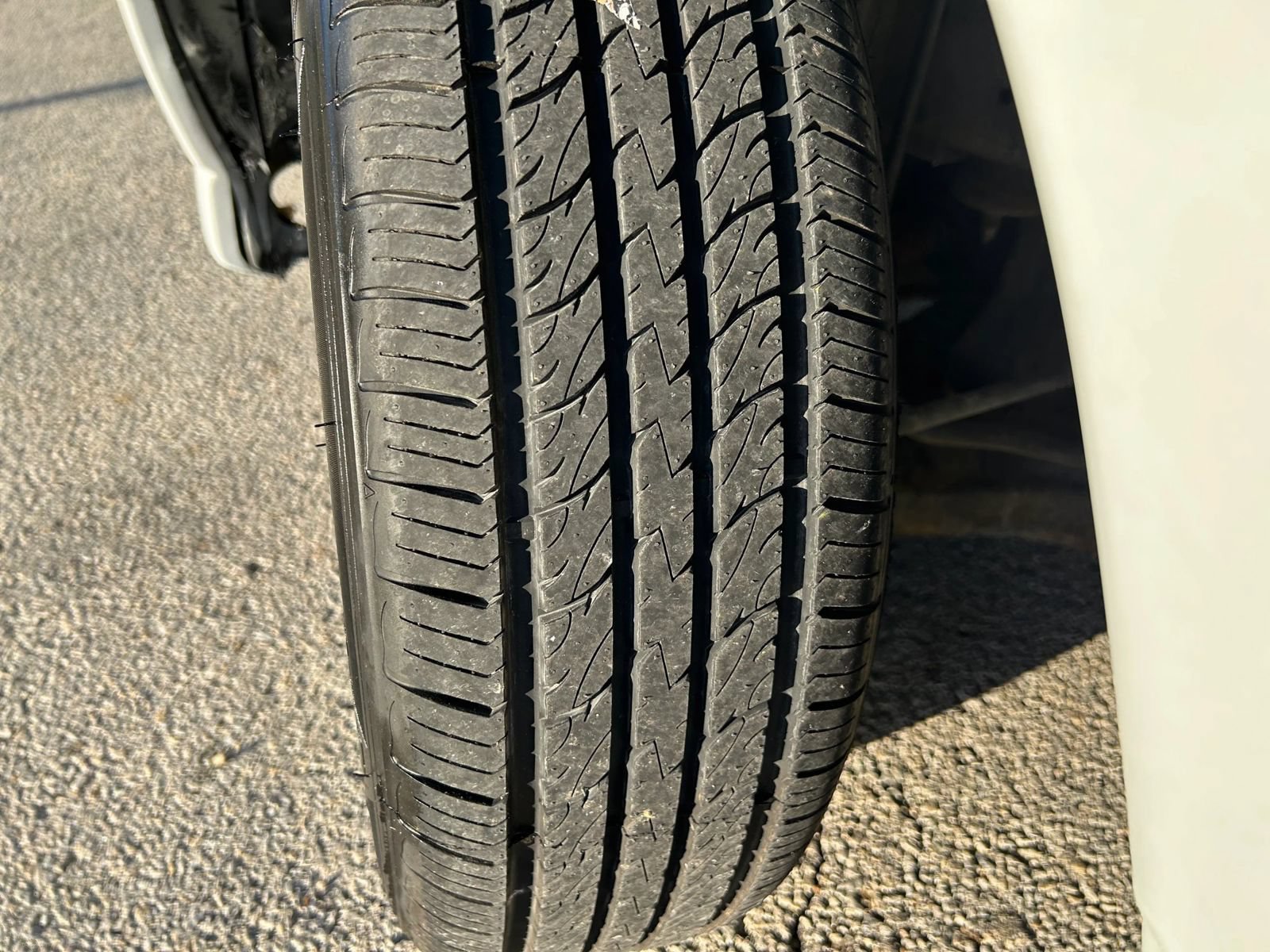 Used 2000 Mitsubishi Galant ES FWD image 24