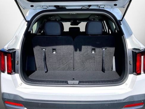 Used 2025 Kia Sorento S w/ Panoramic Sunroof Package FWD image 26