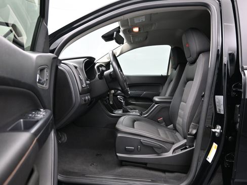 Used 2022 GMC Canyon AT4 w/ Driver Alert Package AWD/4WD image 9