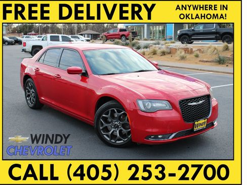Used 2017 Chrysler 300 S image 1