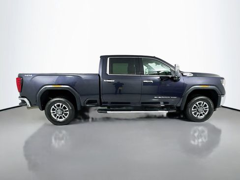 Used 2024 GMC Sierra 3500 SLT w/ SLT Convenience Package AWD/4WD image 9