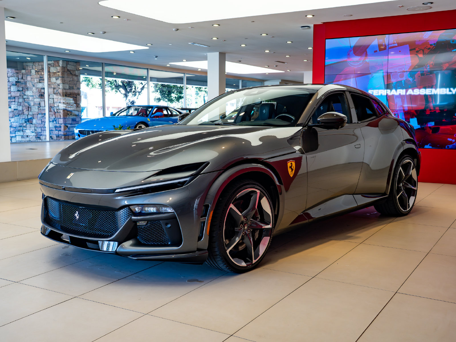 Used 2024 Ferrari Purosangue AWD/4WD image 4