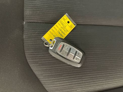 Used 2023 Chrysler Voyager LX FWD image 26