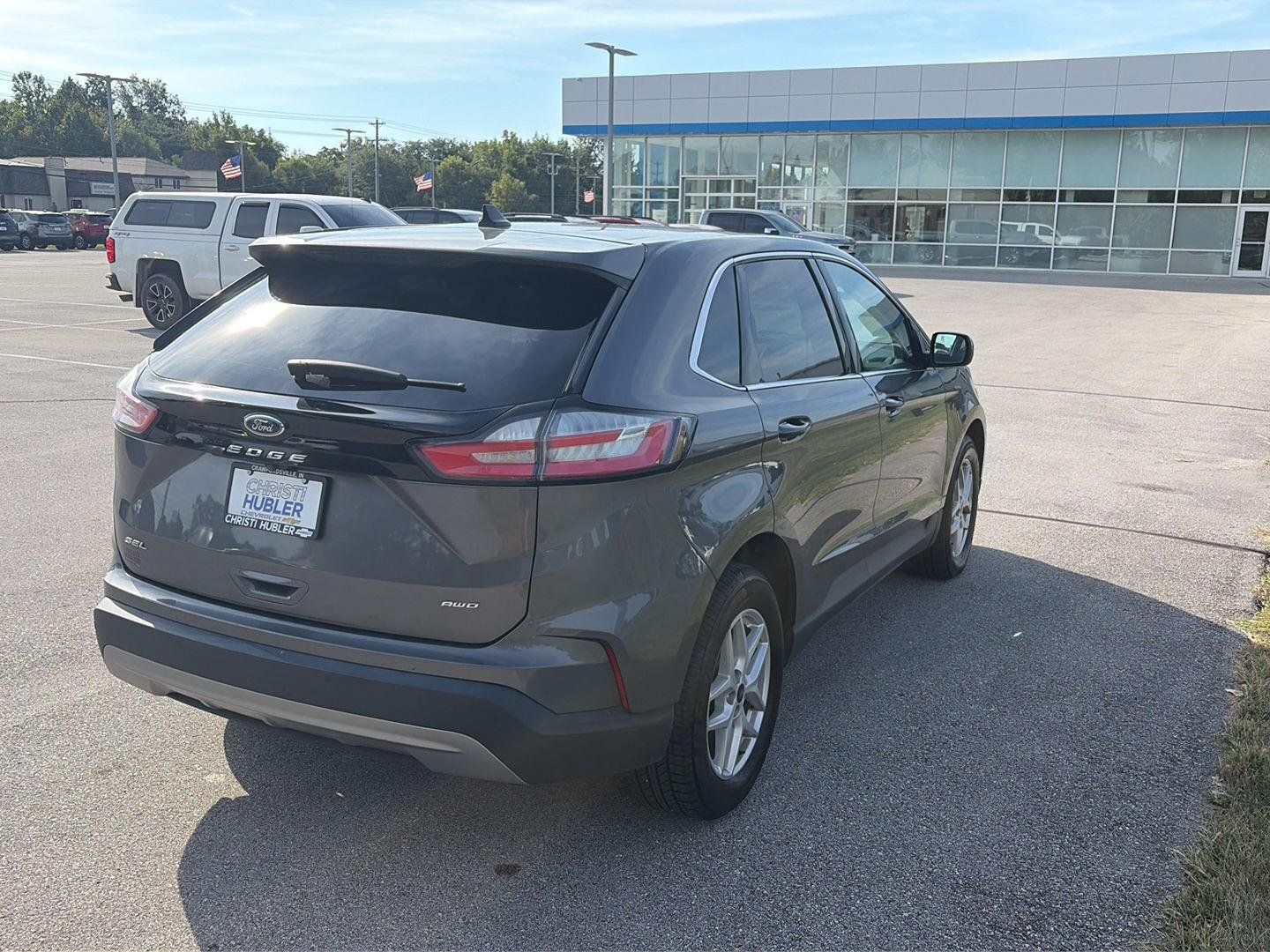 Used 2024 Ford Edge SEL AWD/4WD image 5