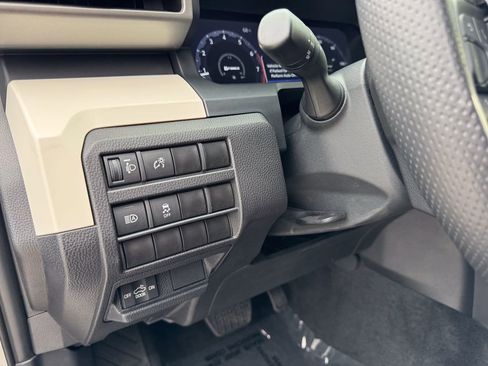 Used 2024 Toyota Tacoma TRD Off-Road image 11