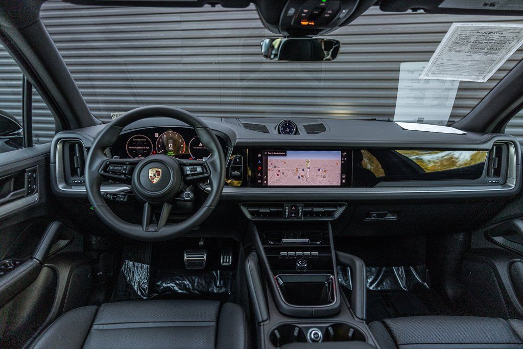 Certified 2025 Porsche Cayenne E-Hybrid AWD/4WD image 11