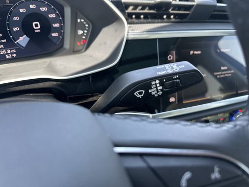 Used 2023 Audi Q3 2.0T Premium image 24