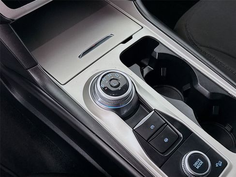 Used 2022 Ford Explorer XLT w/ Class IV Trailer Tow Package image 16