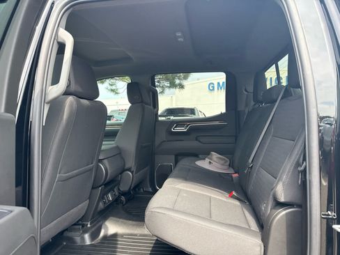 Used 2025 Chevrolet Silverado 1500 LT w/ Z71 Off-Road Package AWD/4WD image 6