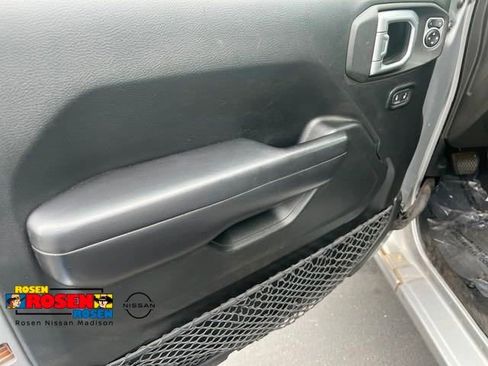 Used 2019 Jeep Wrangler Unlimited Sport S AWD/4WD image 10