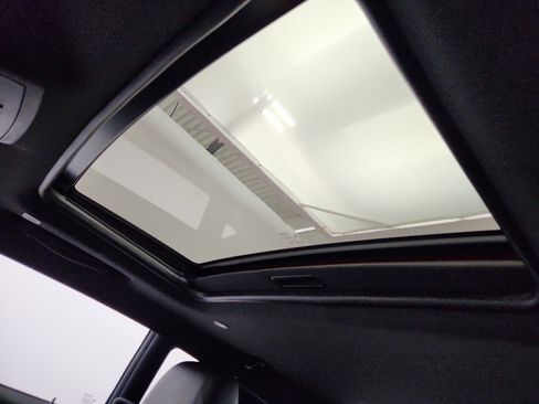 Used 2020 Dodge Challenger SXT w/ Plus Package image 26