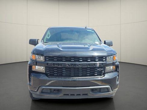 Used 2020 Chevrolet Silverado 1500 Custom w/ Custom Convenience Package RWD image 2