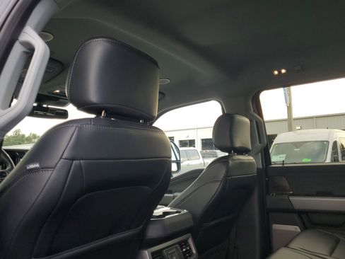 Used 2024 Ford F250 Lariat w/ Lariat Ultimate Package image 13