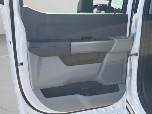 New 2026 Ford F250 XL AWD/4WD image 18
