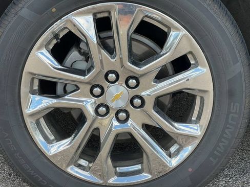 Used 2020 Chevrolet Traverse LT w/ LPO, Floor Liner Package AWD/4WD image 8