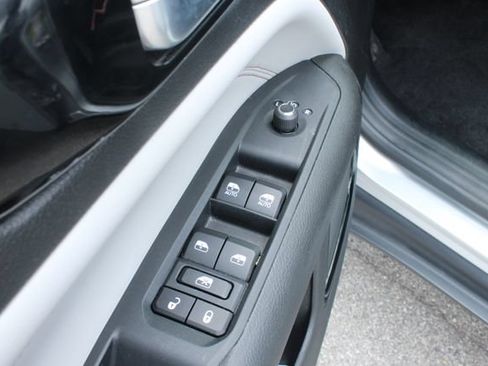 Used 2025 Jeep Compass Limited AWD/4WD image 11