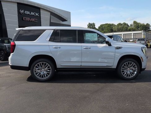 New 2026 GMC Yukon Denali w/ Denali Reserve Package AWD/4WD image 4